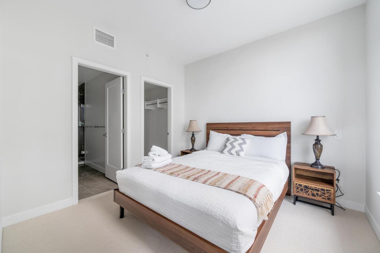 Urban Oasis: Stylish Apartment Retreat At Ubc Vancouver Ngoại thất bức ảnh